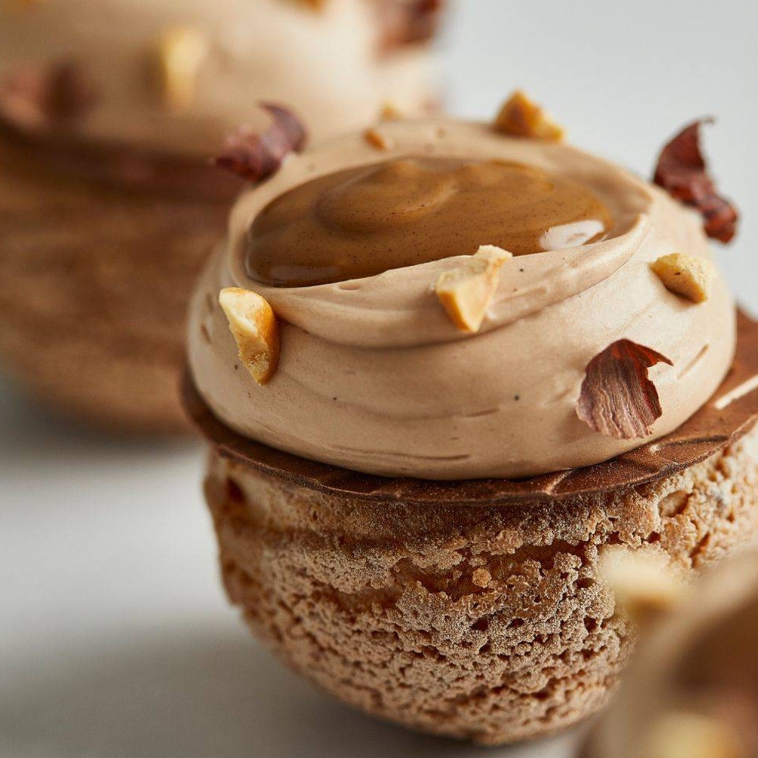 Ciocolata cu lapte	Ciocolata dropsuri	Ciocolata belgiana ciocolata banuti	ciocolata fulgi ciocolata pentru topire ciocolata cofetarie ciocolata praline ciocolata Callebaut ciocolata Barry Callebaut Ciocolata menaj Ciocolata discuri Ciocolata glazura Ciocolata tort Ciocolata ganache